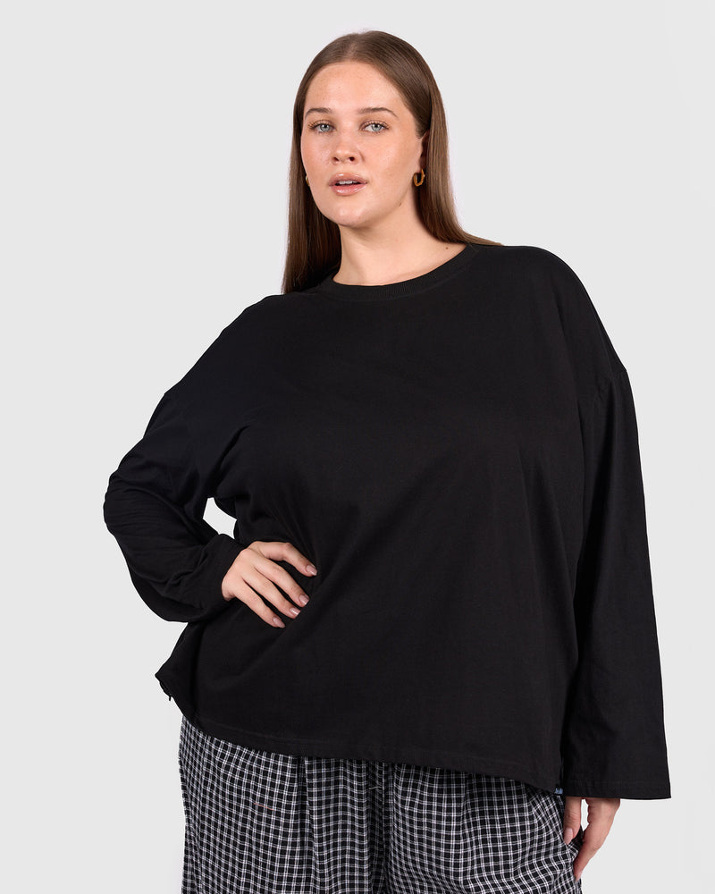 Long Sleeve Essentials Tee | Black