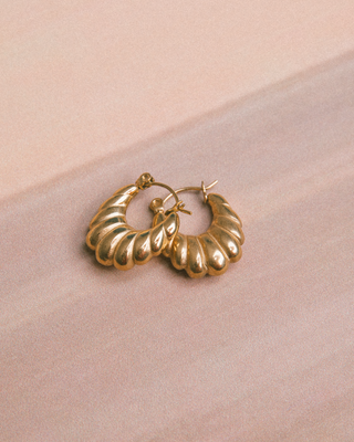 Gigi Hoop Earrings | Gold